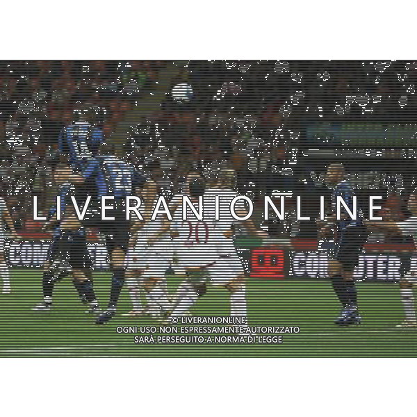 Inter - Roma Supercoppa Italiana 26/08/2006 nella foto il gol di patrick vieira ph luzzani/ag. aldo liverani