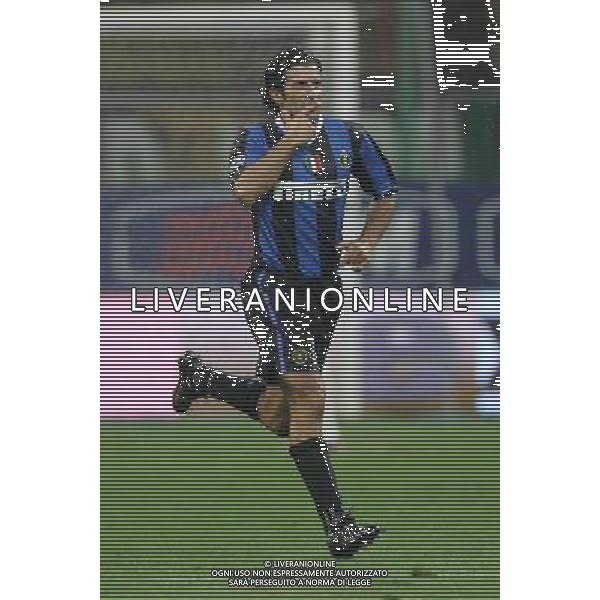 Inter - Roma Supercoppa Italiana 26/08/2006 nella foto esultanza dopo il gol di luis figo ph luzzani/ag. aldo liverani