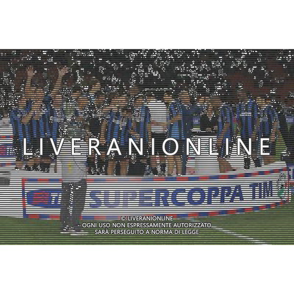 Milano 26-08-2006 inter-roma 4:3 Supercoppa Italiana TIM 2006 nella foto la premiazione dell\' Inter vincitrice della coppa * ph marco luzzani/ag aldo liverani s.a.s.