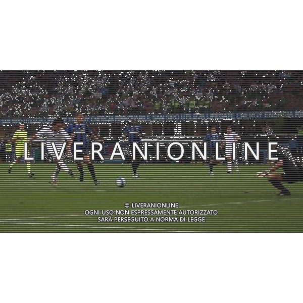 INTER-ROMA SUPERCOPPA ITALIANA 26/08/2006 NELLA FOTO 2GOL AQUILANI AGENZI ALDO LIVERANI