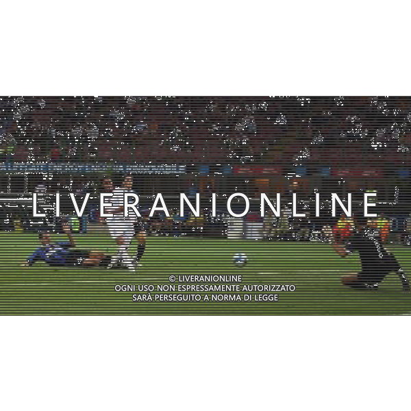 INTER-ROMA SUPERCOPPA ITALIANA 26/08/2006 NELLA FOTO GOL AQUILANI AGENZI ALDO LIVERANI