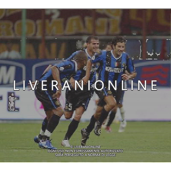 Inter - Roma Supercoppa Italiana Tim 26/08/2006 nella foto esultanza dopo il gol di luis figo ph santandrea/ag. aldo lvierani
