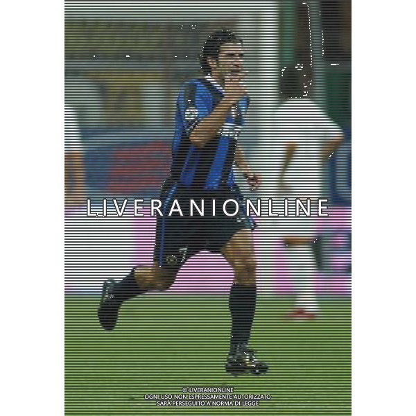 Inter - Roma Supercoppa Italiana Tim 26/08/2006 nella foto esultanza dopo il gol di luis figo ph santandrea/ag. aldo lvierani