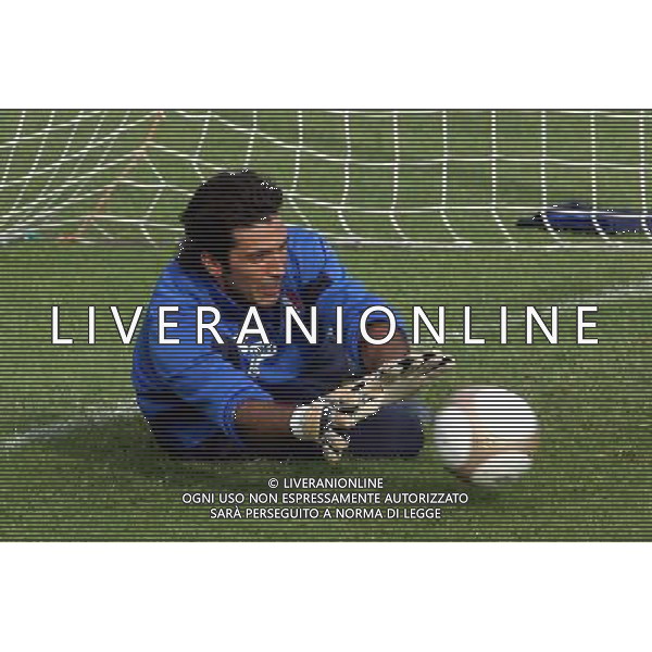 COVERCIANO 28 AGOSTO 2006 ALLENAMENTO DELLA NAZIONALE NELLA FOTO: GIANLUIGI BUFFON AG ALDO LIVERANI