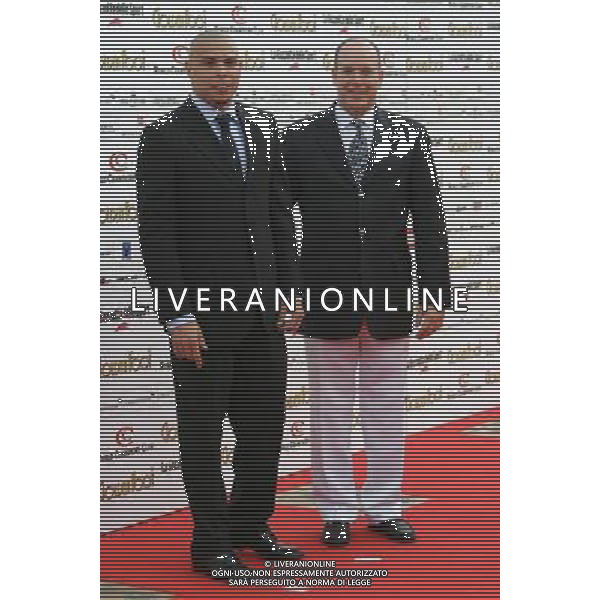monaco montecarlo 28-08-2006 Golden Foot 2006 nella foto ronaldo con il premio e s.a.s. Alberto ll di monaco ph marco luzzani/ag aldo liverani s.a.s.