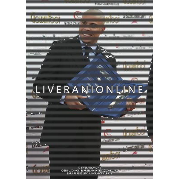 monaco montecarlo 28-08-2006 Golden Foot 2006 nella foto ronaldo con il premio ph marco luzzani/ag aldo liverani s.a.s.