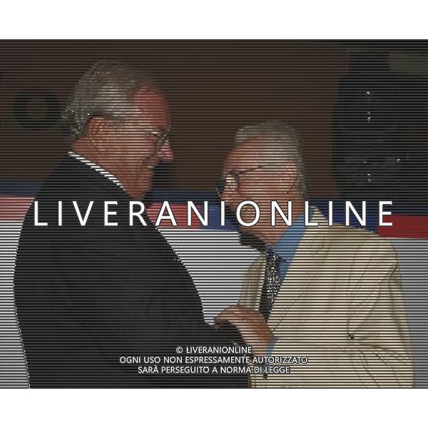 Roma - 30/ 08 / 2006 - Salone d\'Onore del Coni - Foro Italico - Cerimonia di presentazione dei Calendari 2006/2007 della Serie A e della Serie B TIM - nella foto: Il Commissario Guido Rossi con l\'ex Ct della NAzionale Azeglio Vicini ph Corradetti/ag. ald