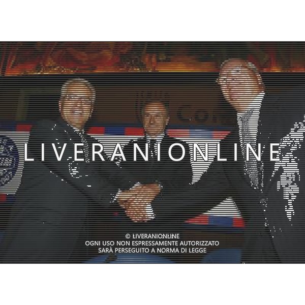 Roma - 30/ 08 / 2006 - Salone d\'Onore del Coni - Foro Italico - Cerimonia di presentazione dei Calendari 2006/2007 della Serie A e della Serie B TIM - nella foto: il Presidente della Lega Antonio Matarrese il presidente del Coni Gianni Petrucci ed il com