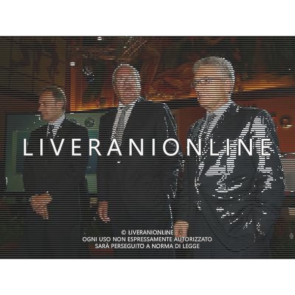 Roma - 30/ 08 / 2006 - Salone d\'Onore del Coni - Foro Italico - Cerimonia di presentazione dei Calendari 2006/2007 della Serie A e della Serie B TIM - nella foto: il Presidente della Lega Antonio Matarrese il presidente del Coni Gianni Petrucci ed il com