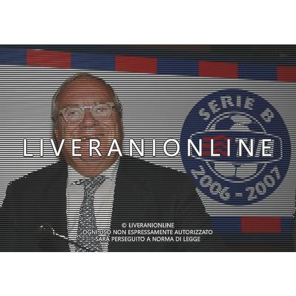 Roma - 30/ 08 / 2006 - Salone d\'Onore del Coni - Foro Italico - Cerimonia di presentazione dei Calendari 2006/2007 della Serie A e della Serie B TIM - nella foto: il commissario Guido Rossi ph Corradetti/ag. aldo liverani 