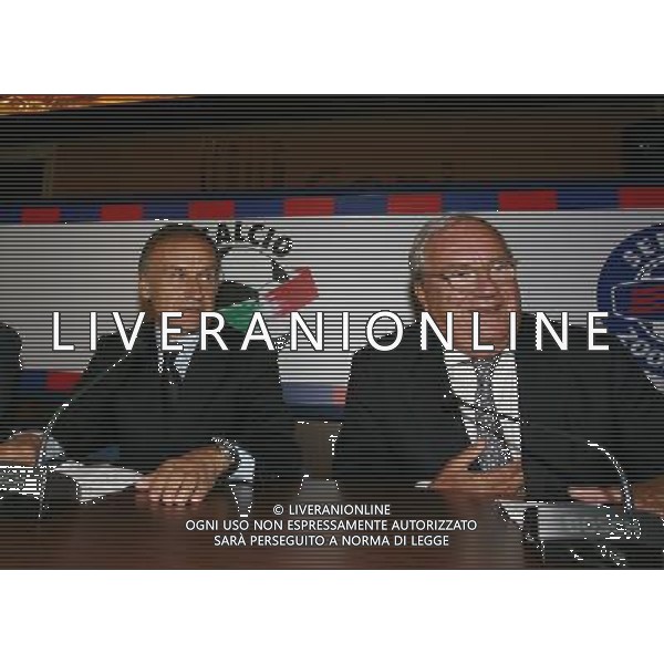 Roma - 30/ 08 / 2006 - Salone d\'Onore del Coni - Foro Italico - Cerimonia di presentazione dei Calendari 2006/2007 della Serie A e della Serie B TIM - nella foto: Il Presidente del Coni Gianni Petrucci ed il Commissario Guido Rossi ph Corradetti/ag. aldo