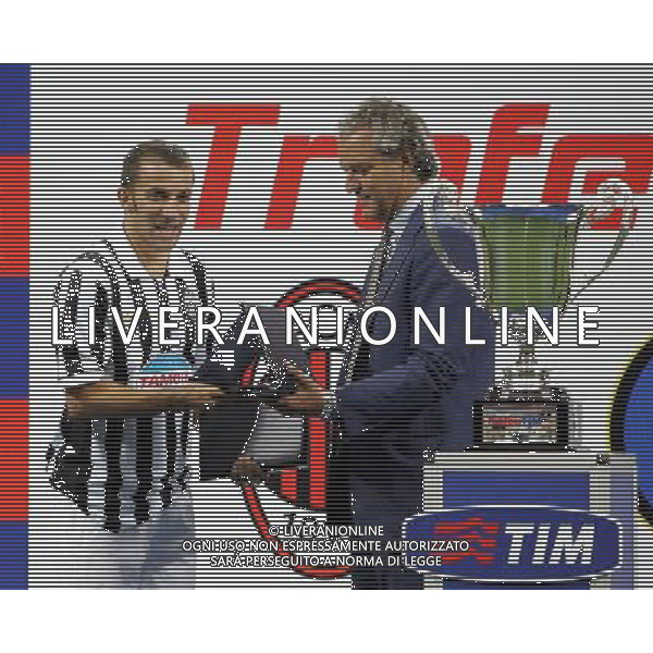 Milano 31/08/2006 trofeo tim 2006 inter-milan-juventus nella foto del piero premiato miglior giocatore del torneo ph marco luzzani/ag aldo liverani s.a.s.