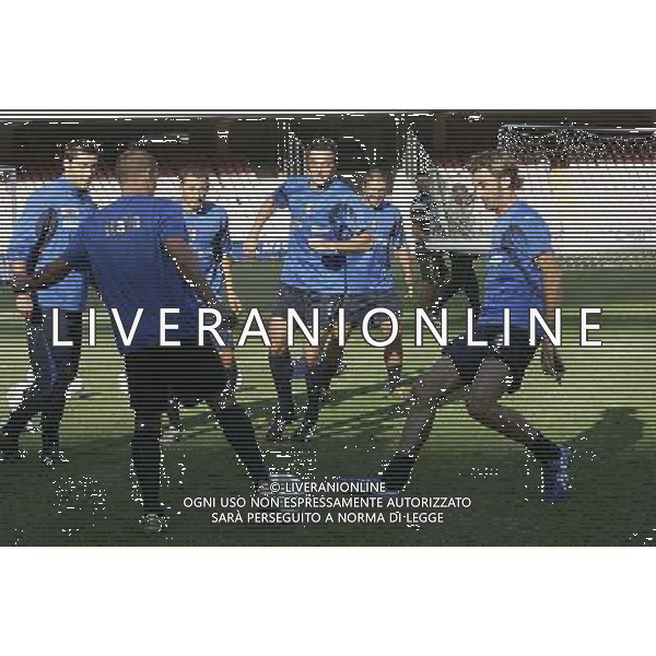 ALLENAMENTO DELLA NAZIONALE ITALIANA ALLO STADIO SAN PAOLO DI NAPOLI 01/09/2006 NELLA FOTO: GENNARO DEL VECCHIO FOTO MOSCA- AG ALDO LIVERANI