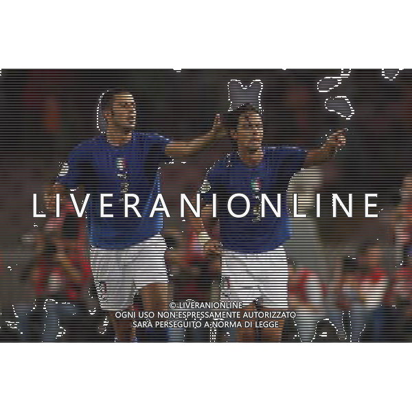 Italia - Lituania qualificazione europei a Napoli 02/09/2006 nella foto esultanza dopo il gol di filippo inzaghi con fabio grosso * ph nucci gianni/ag: aldo liverani