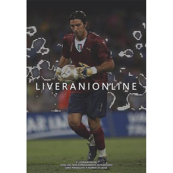 Italia - Lituania qualificazione europei a Napoli 02/09/2006 nella foto gianluigi buffon * ph gianni nucci/ag: aldo liverani