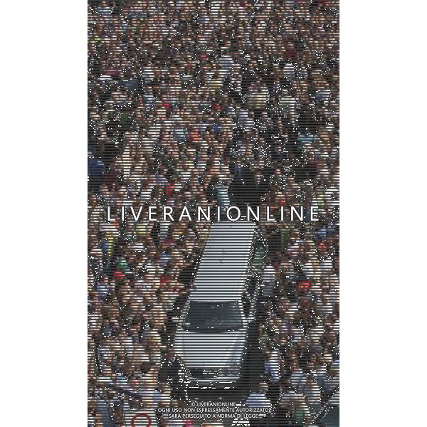 Milano 6 settembre 2006 Funerali di Facchetti Giacinto nella foto: l\'uscita del feretro dalla basilica di Sant\'Ambrogio foto Andry / Ag. Aldo Liverani