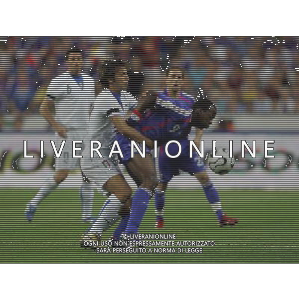PARIGI 6 SETTEMBRE 2006 FRANCIA-ITALIA QUALIFICAZIONI EURO 2008 NELLA FOTO: pirlo e govou FOTO LUZZANI / AG. ALDO LIVERANI
