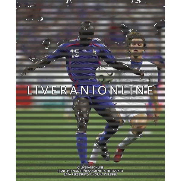 PARIGI 6 SETTEMBRE 2006 FRANCIA-ITALIA QUALIFICAZIONI EURO 2008 NELLA FOTO: thuram e cassano FOTO LUZZANI / AG. ALDO LIVERANI