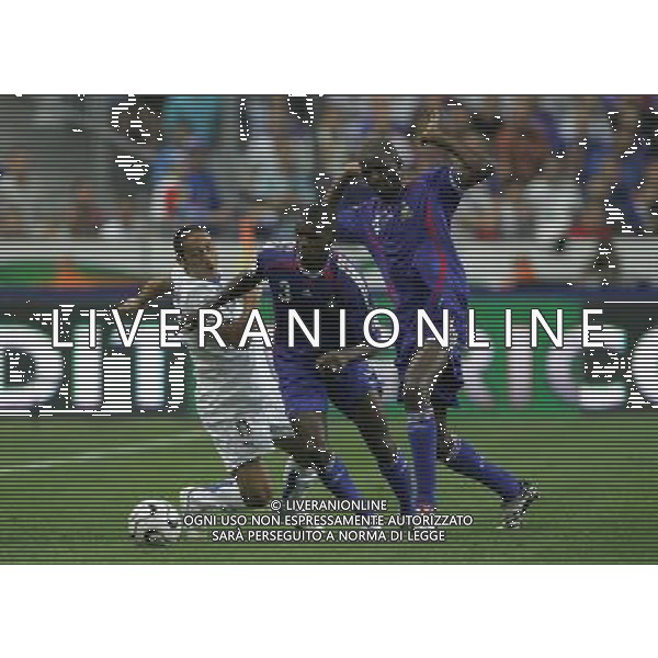 Parigi (FRA) 06-09-2006 qualificazione europei EURO 2008 francia-italia 3:1 nella foto di michele, abidal e vieira ph marco luzzani/ag aldo liverani s.a.s.