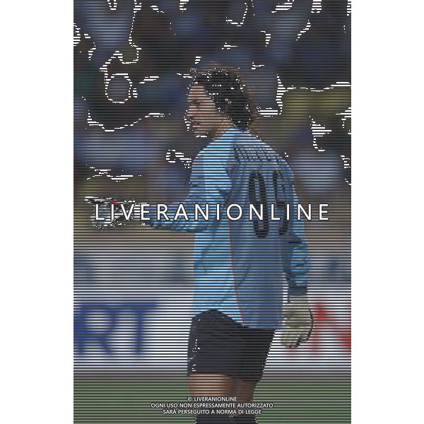 MONTECARLO MONACO 29-08-2003 MILAN - PORTO SUPERCOPPA EUROPEA NELLA FOTO: VITOR BAIA* AGENZIA ALDO LIVERANI