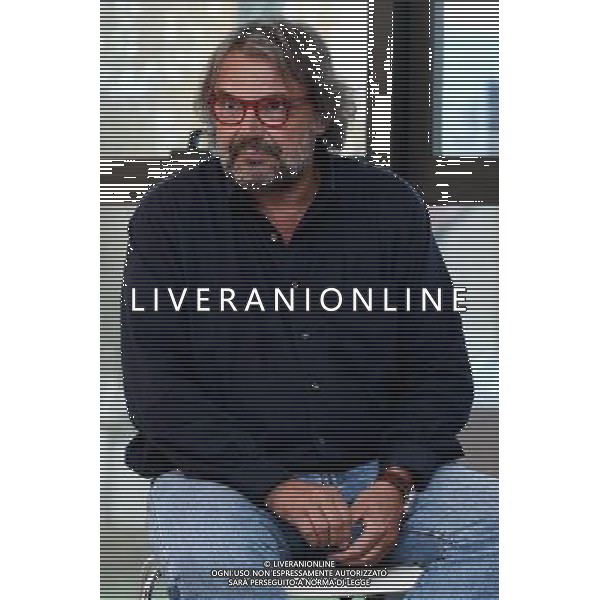 MILANO 14 SETTEMBRE 2006 PRESENTAZIONE DELLA NUOVA CAMPAGNA PUBBLICITARIA RA-RE DI OLIVIERO TOSCANI. NELLA FOTO: OLIVIERO TOSCANI PH FRANKY/AG ALDO LIVERANI