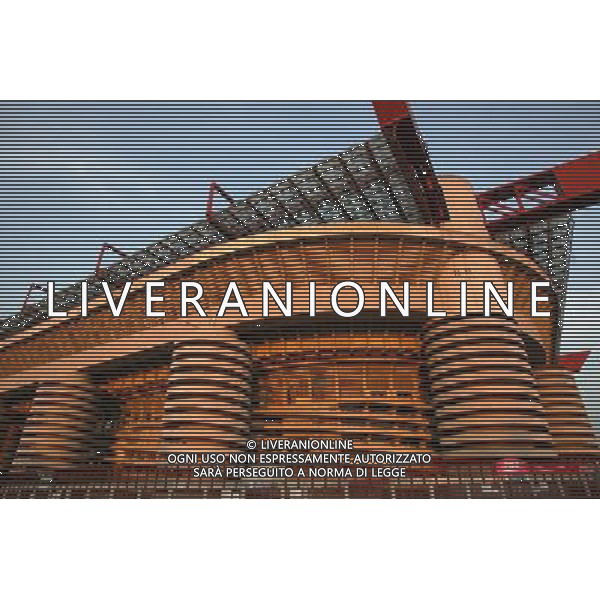 Lo Stadio Meazza di san Siro di Milano compie 80 anni 19/09/2006 nella foto una veduta esterna ph Romano/ag. Aldo Liverani