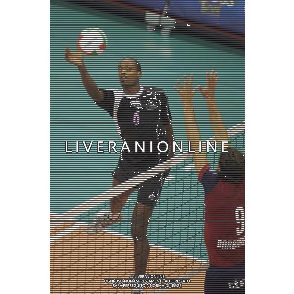 MILANO PALALIDO 24/9/2006 CAMPIONATO ITALIANO DI VOLLEY MASCHILE SERIE A2 SPARKLING VOLLEY MILANO-TISCALI CAGLIARI NELLA FOTO IVAN BENITO RUIZ CUESTA FOTO ROMANO/AG ALDO LIVERANI