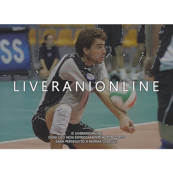 MILANO PALALIDO 24/9/2006 CAMPIONATO ITALIANO DI VOLLEY MASCHILE SERIE A2 SPARKLING VOLLEY MILANO-TISCALI CAGLIARI NELLA FOTO LA RICEZIONE DI MATTEO TABANELLI FOTO ROMANO/AG ALDO LIVERANI