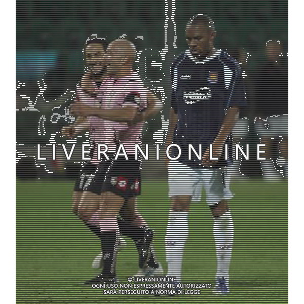 Palermo - West Ham Coppa UEFA Cup 28/09/2006 nella foto esultanza dopo il secondo gol di Fabio Henrique Simplicio e la delusione di Danny Gabbidon Picture by Ian Kington (IPS PHOTO AGENCY)/Ag. Aldo Liverani