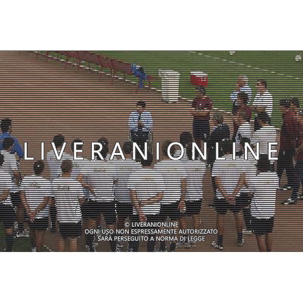 Centro Tecnico Federale di Coverciano 02/10/2006 Raduno e Allenamento della Nazionale Italiana nella foto Luca Pancalli Presidente FIGC con Roberto Donadoni parla alla squadra ph gianni nucci/ag. Aldo Liverani