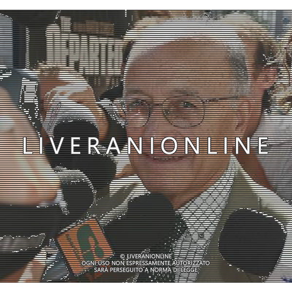 Roma - 03 / 10 / 2006 - Sede della FIGC - nella foto: Francesco Saverio Borrelli assediato dai giornalisti dopo il colloquio con il presidente dell\'Inter Massimo Moratti ph Corradetti/ag. Aldo Liverani