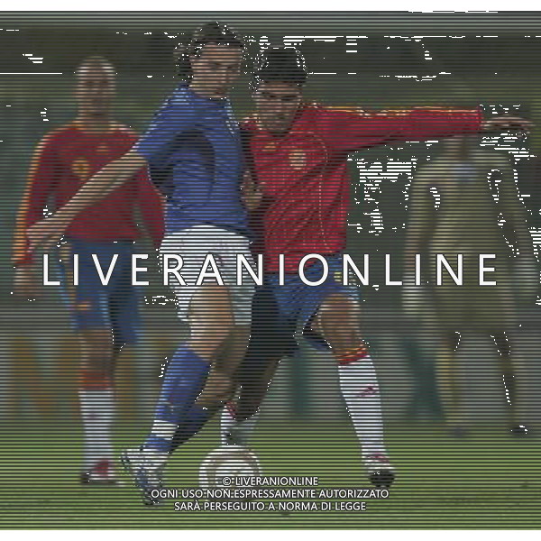 Modena 06/10/2006 Italia - Spagna Qualificazioni Europei - Under 21 nella foto riccardo montolivo con zapater ph andry/ag. aldo liverani 