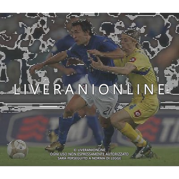 Italia - Ucraina Qualificazioni europei 2008 - Roma 07/10/2006 nella foto andrea pirlo con tymoshchuk ph andry/ag. aldo liverani