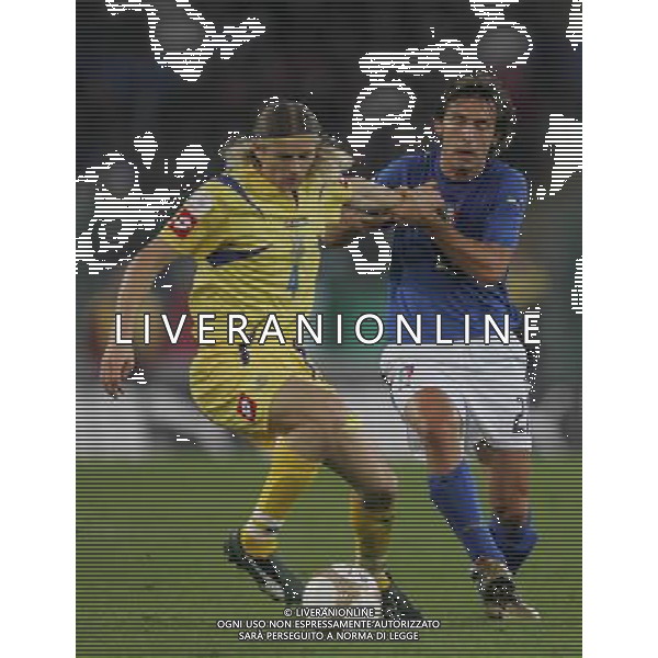 Italia - Ucraina Qualificazioni europei 2008 - Roma 07/10/2006 nella foto andrea pirlo con tymoshchuk ph andry/ag. aldo liverani