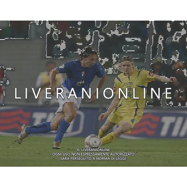 Roma - 07 / 10 / 2006 - Stadio \'Olimpico\' - Qualificazioni EURO 2008 - Italia Vs Ucraina (2-0) - NELLA FOTO Pirlo contrastato da Tymoshchuk FOTO CORRADETTI-AGENZIA ALDO LIVERANI