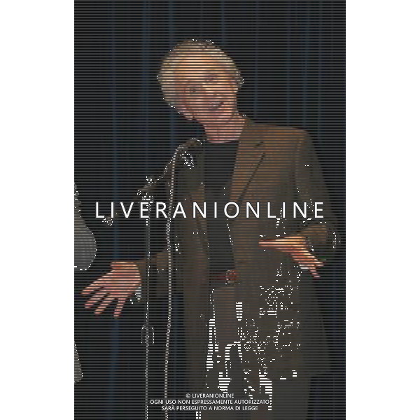 MILANO 18/10/2006 TEATRO ALLE ERBE VIA MERCATO PRESENTAZIONE DEL TOUR ITALIANO DI: -UNA GIORNATA SPECIALE CON WINNIE THE POOH- IL PRIMO SHOW DAL VIVO DEDICATO ALLE FAMIGLIE DELLA WALT DISNEY NELLA FOTO JERRY BILLICK DIRETTORE ARTISTICO DELLO SPETTACOLO FO