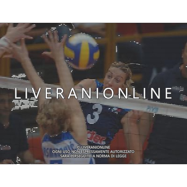 ALASSIO (SV) 18/10/2006 TORNEO PREMONDIALE DI VOLLEY FEMMINILE NAZIONALE ITALIANA VOLLEY NELLA FOTO TOGUT ELISA PH GIGI ARCAINI/AG. ALDO LIVERANI