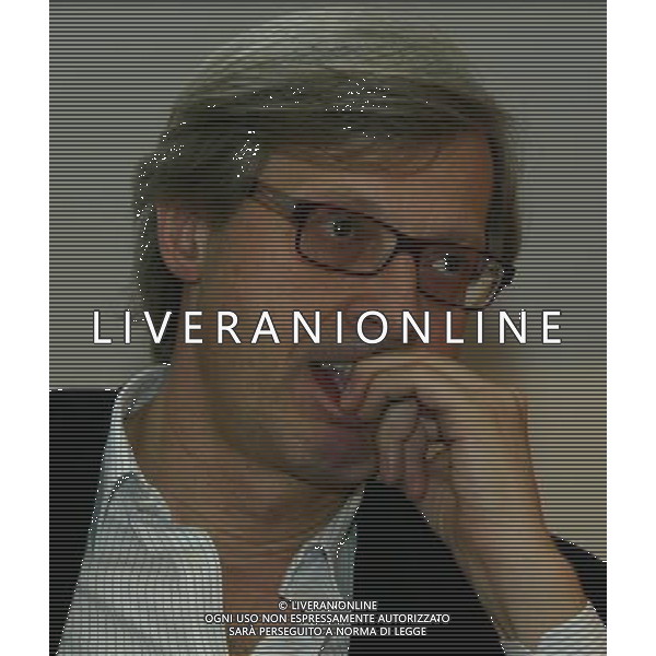 MILANO 20 OTTOBRE 2006 CONFERENZA STAMPA PRESENTAZIONE MOSTRA \'STORIA NATURALE DELL\'INNOMINABILE\' CON VITTORIO SGARBI E OLIVIERO TOSCANI NELLA FOTO: VITTORIO SGARBI PH FRANKY/AG ALDO LIVERANI
