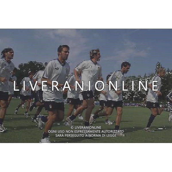 Coverciano (Fi) 02/09/2003 Conferenza Stampa e Allenamento della Nazionale Italiana di calcio Nella foto: Il gruppo in corsa* Ph Gianni Nucci/Aldo Liverani