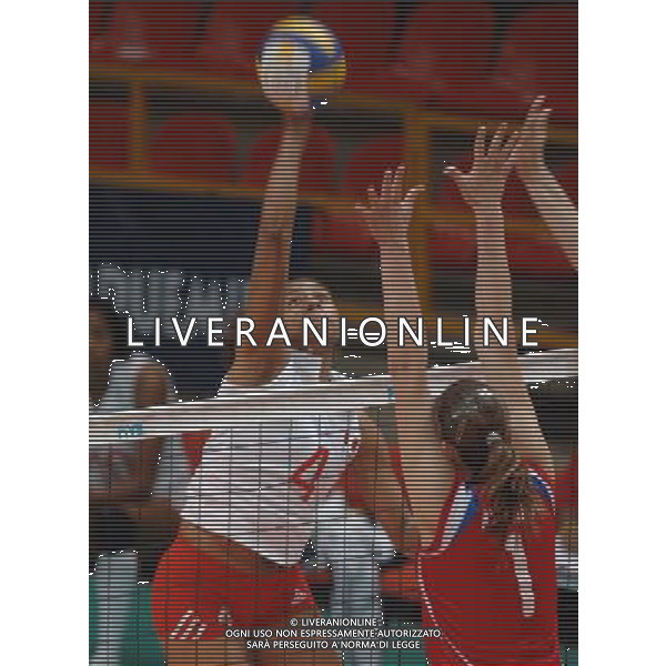 ALASSIO (SV) 18/10/2006 TORNEO PREMONDIALE DI VOLLEY FEMMINILE NAZIONALE PERU\' VOLLEY NELLA FOTO SOTO PATRICIA PH GIGI ARCAINI/AG. ALDO LIVERANI