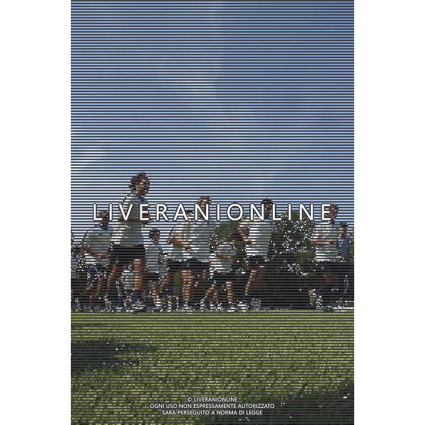 Coverciano (Fi) 02/09/03 Allenamento della Nazionale italiana di Calcio Nella foto: Il gruppo in corsa* Ph Gianni Nucci/Aldo Liverani