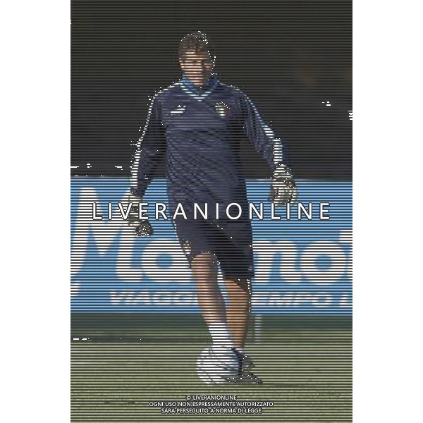 Coverciano (Fi) 02/09/03 Allenamento della Nazionale italiana di Calcio Nella foto: Toldo Francesco* Ph Gianni Nucci/Aldo Liverani