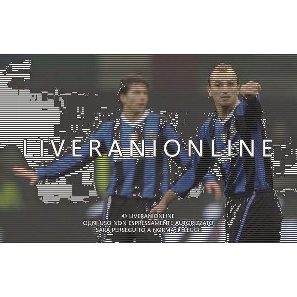 Milano 29-11-2006 coppa italia tim cup 2006/07 inter-messina 4:0 nella foto cambiasso e maxwell ph marco luzzani/ag aldo liverani s.a.s.