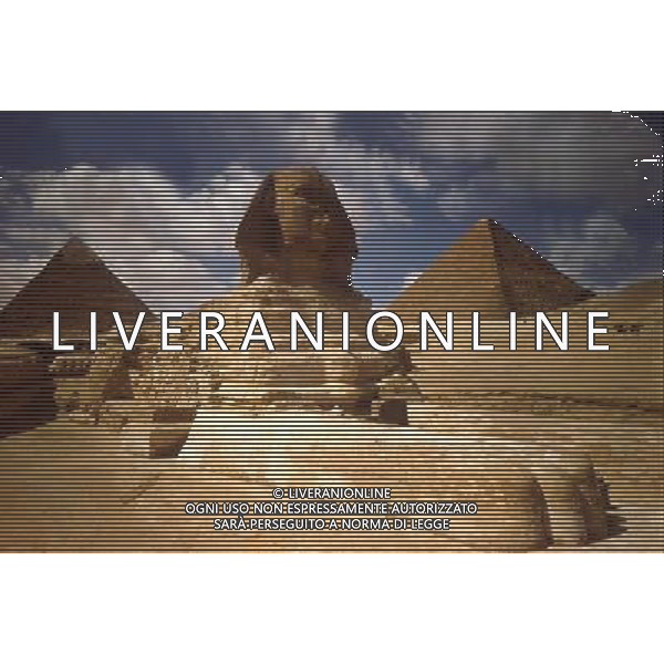 EGITTO ARCHIVIO ALDO LIVERANI NELLA FOTO EGITTO-GIZA PIRAMIDI AGENZIA ALDOL IVERANI