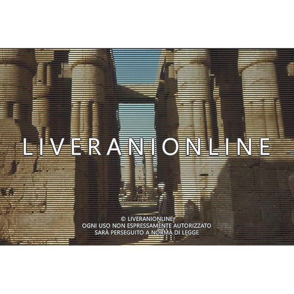 EGITTO ARCHIVIO ALDO LIVERANI NELLA FOTO EGITTO-IL PILONE GIGANTE NEL TEMPIO DI AMON-RA AGENZIA ALDOL IVERANI