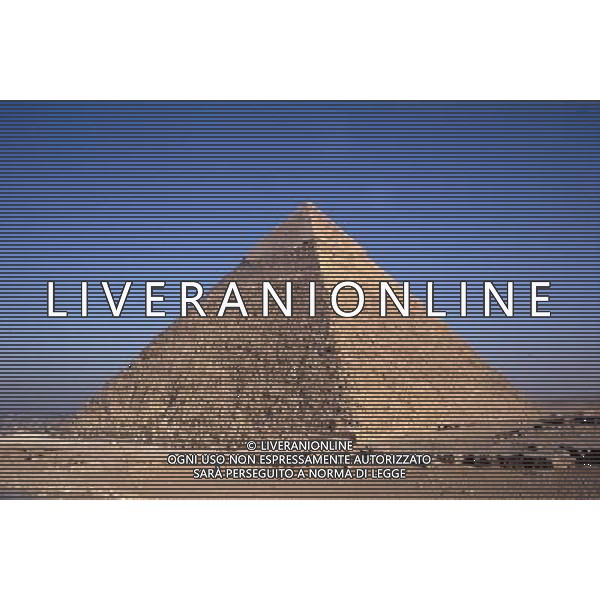 EGITTO ARCHIVIO ALDO LIVERANI NELLA FOTO EGITTO-GIZA PIRAMIDI AGENZIA ALDOL IVERANI