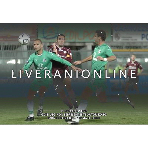 LVORNO-MACCABI HAIFA CALCIO COPPA UEFA 29 NOVEMBRE 2006 NELLA FOTO: CRISTIANO LUCARELLI TRA DUE AVVERSARI FOTO:A.BIZZI/AG. ALDO LIVERANI
