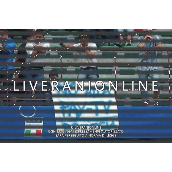 MILANO STADIO MEAZZA DI SAN SIRO 06/09/2003 ITALIA-GALLES QUALIFICAZIONI EURO 2004 NELLA FOTO STRISCIONI DEI TIFOSI DELL\'ITALIA* FOTO ALDO LIVERANI