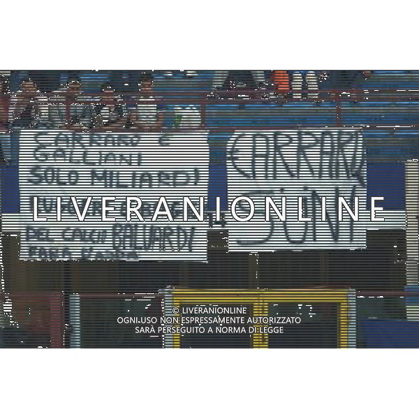 MILANO STADIO MEAZZA DI SAN SIRO 06/09/2003 ITALIA-GALLES QUALIFICAZIONI EURO 2004 NELLA FOTO STRISCIONI DEI TIFOSI DELL\'ITALIA* FOTO ALDO LIVERANI