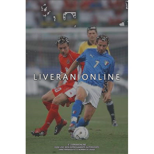 MILANO STADIO MEAZZA DI SAN SIRO 06/09/2003 ITALIA-GALLES QUALIFICAZIONI EURO 2004 NELLA FOTO ALESSANDRO DEL PIERO E DAVIES* FOTO ALDO LIVERANI